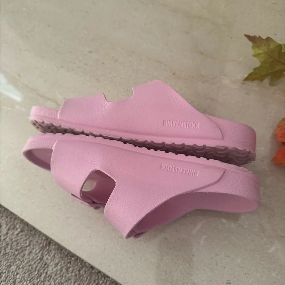 Birkenstock Girls Sandal Size 33
